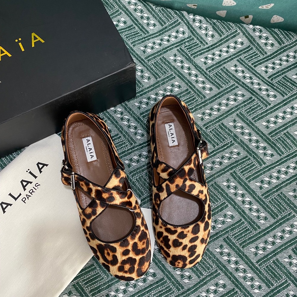 Alaia Leopard Print Mary Jane Flats - Brown & Black